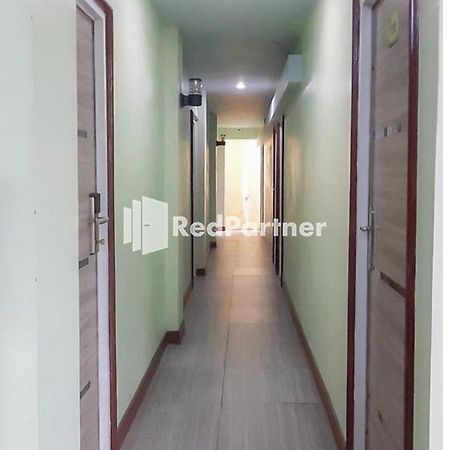 Guest House Anak Raja Pangkalan Bun Syariah Mitra Reddoorz Exterior photo