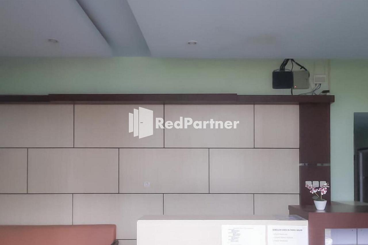 Guest House Anak Raja Pangkalan Bun Syariah Mitra Reddoorz Exterior photo